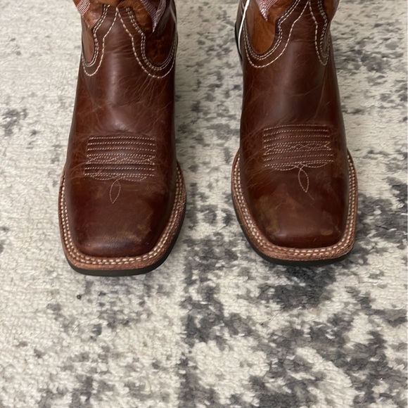 Ariat cowboy boots - Picture 2 of 5